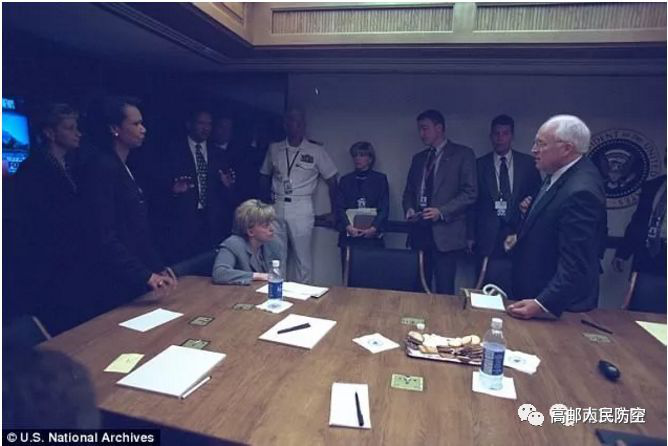 特朗普曾在抗議者包圍白宮期間躲進地堡，如何應(yīng)急？(圖9)
