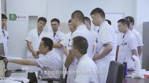 身體被敲斷4次的折疊人出院，打開折疊人生(圖7)