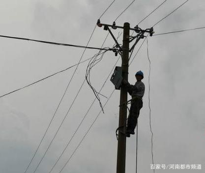 綏化突遭龍卷風(fēng)襲擊，房蓋在天上飛！村民：我70歲沒見過這事(圖8)