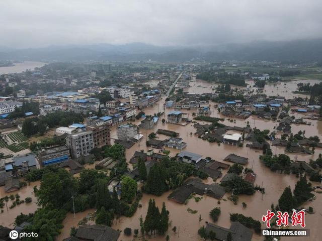 四川啟動I級防汛應(yīng)急響應(yīng) 水電站防浪堤被沖垮