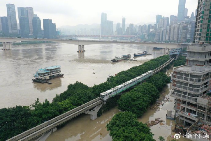重慶洪崖洞等多處景點(diǎn)被淹，已啟動史上首次防汛I級應(yīng)急響應(yīng)(圖3)