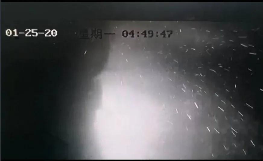 1米，5秒，兩人致死！電動自行車蓄電池火災警示！(圖4)